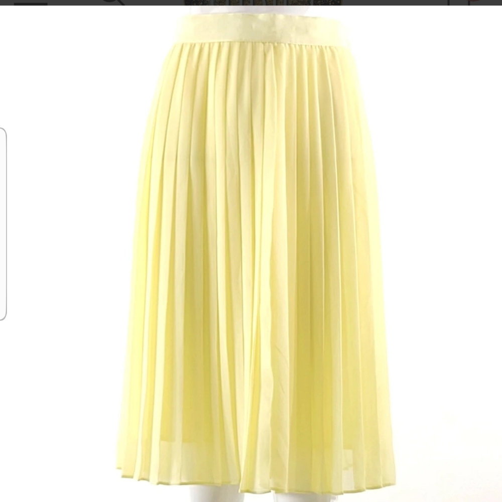 Club Monaco light yellow pleated chiffon skirt